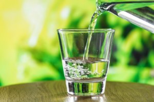 Как выпивать 8 стаканов воды в день лайфхак